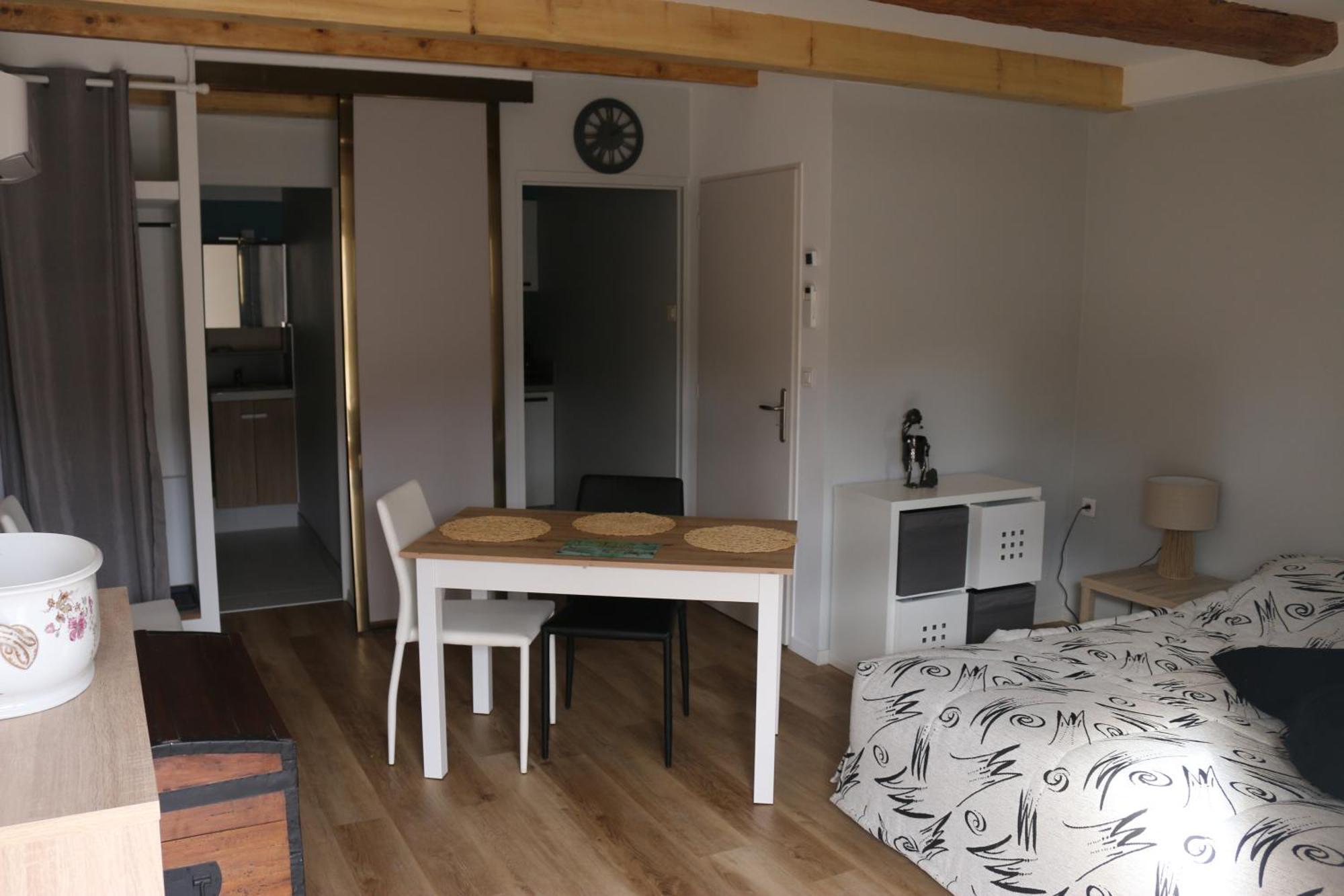 MontgeardL'Autan Sage住宿加早餐旅馆 外观 照片